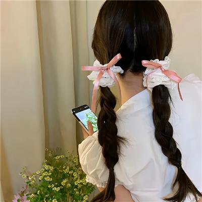 夏日天空的那匹红马